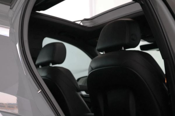 2020-Audi-SQ5-30-TFSI-quattro-Auto image:24
