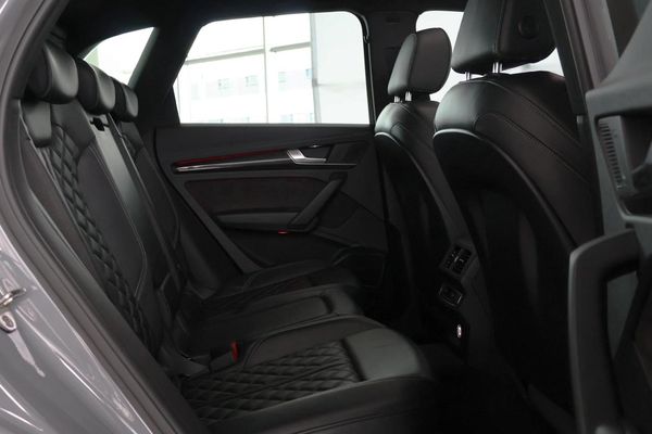 2020-Audi-SQ5-30-TFSI-quattro-Auto image:25
