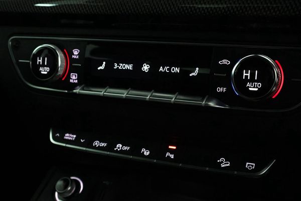 2020-Audi-SQ5-30-TFSI-quattro-Auto image:27