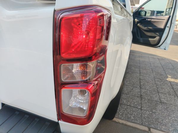 2024-Isuzu-D-Max-19-DDI-HR-L-Single-Cab image:18