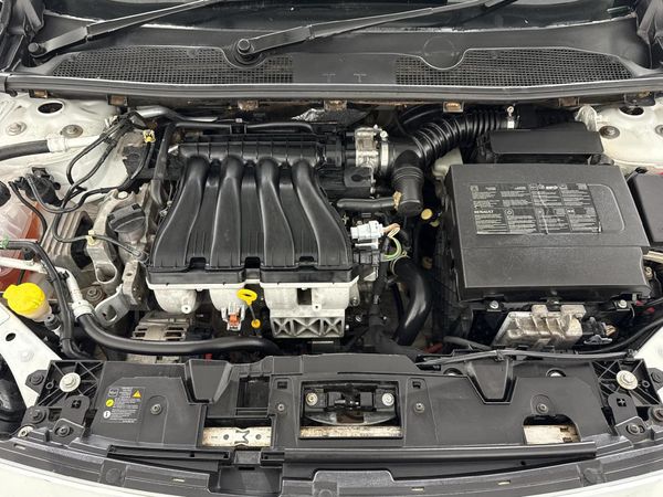 2015-Renault-Fluence-20-Dynamique image:13