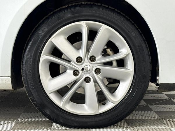 2015-Renault-Fluence-20-Dynamique image:5