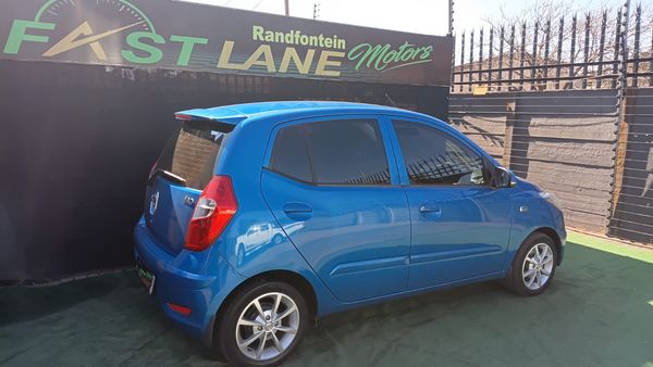2013-Hyundai-i10-125-GLS-Fluid image:7