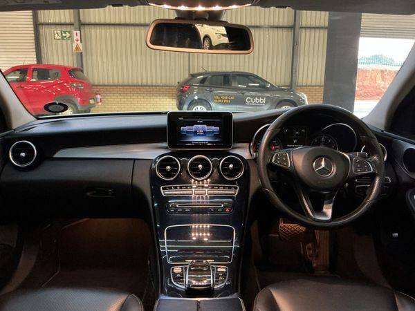 2015-Mercedes-Benz-C-Class-C-220-Bluetec-Auto image:14