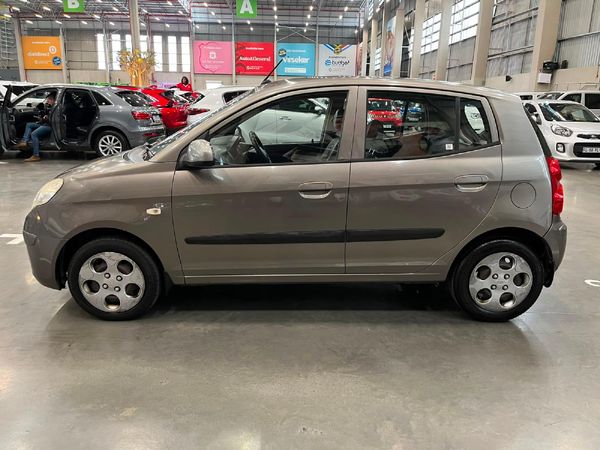 2011-Kia-Picanto-11-Striker image:3