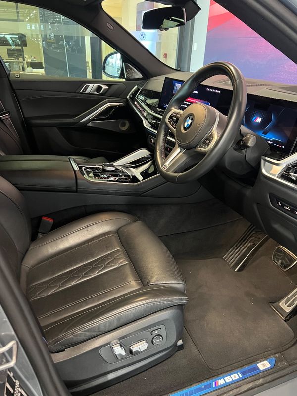 2025-BMW-X6-xDrive30d-M-Sport image:16