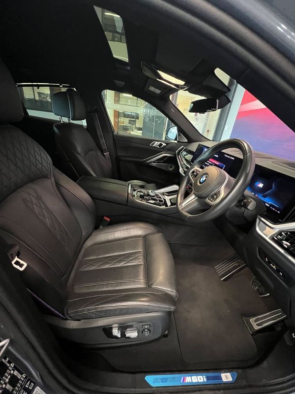 2025-BMW-X6-xDrive30d-M-Sport image:18