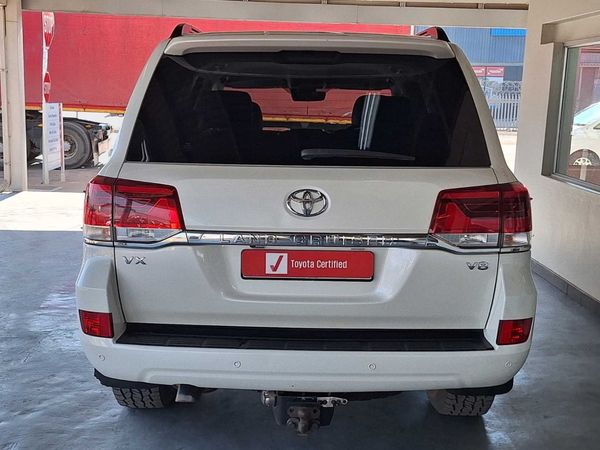 2015-Toyota-Land-Cruiser-200-45-D-V8-VX-Auto image:5