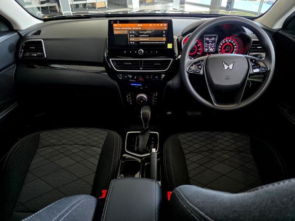 2026-Mahindra-XUV-3XO-12T-MX3-Auto image:2