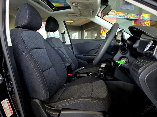 2026-Mahindra-XUV-3XO-12T-MX3-Auto image:4