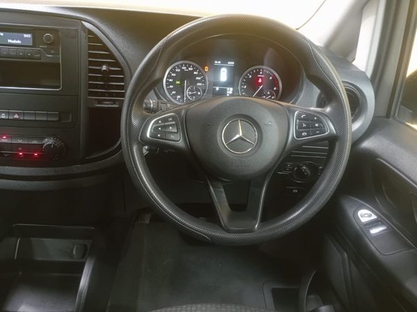 2023-Mercedes-Benz-Vito-116-20-CDI-Tourer-Pro-Auto image:9