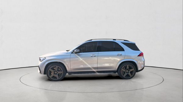 2026-Mercedes-Benz-GLE-300d-4Matic image:9