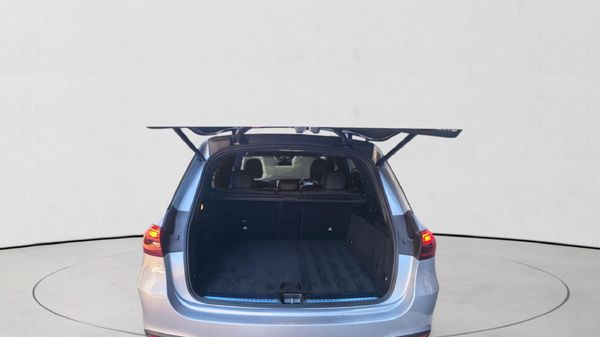 2026-Mercedes-Benz-GLE-300d-4Matic image:15