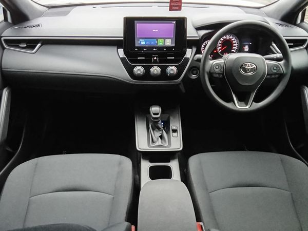 2026-Toyota-Corolla-Cross-18-XI image:5