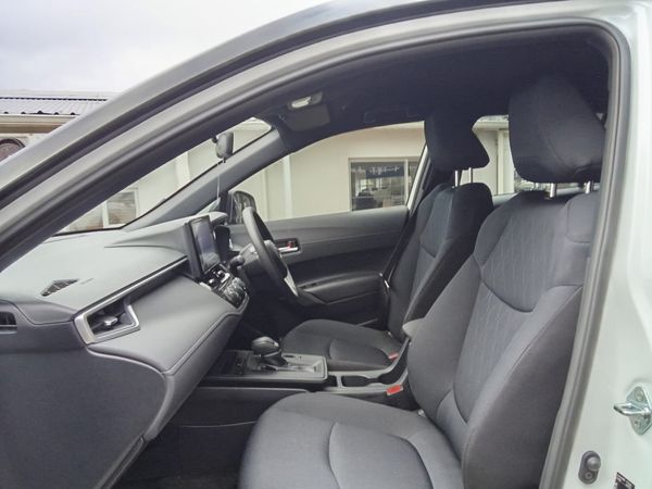 2026-Toyota-Corolla-Cross-18-XI image:6