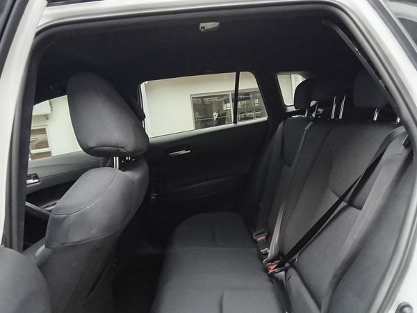 2026-Toyota-Corolla-Cross-18-XI image:7