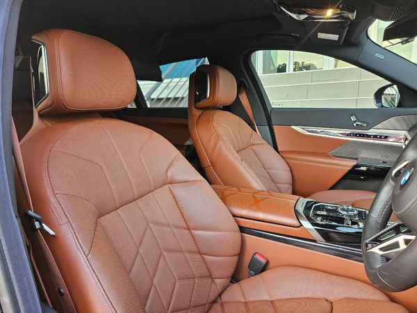 2024-BMW-7-Series-740i-M-Sport image:15