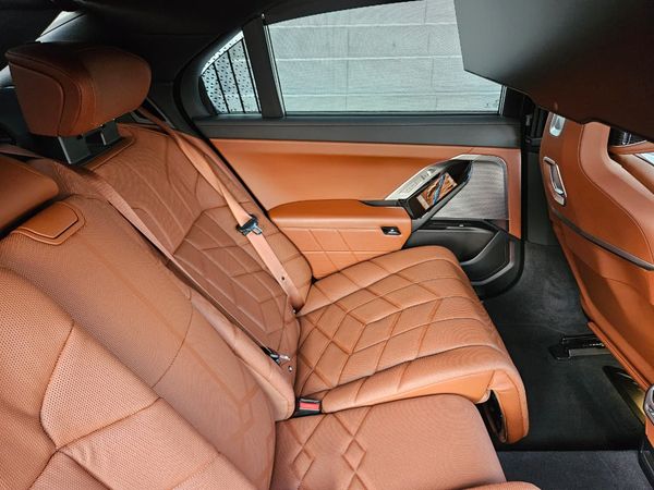 2024-BMW-7-Series-740i-M-Sport image:19