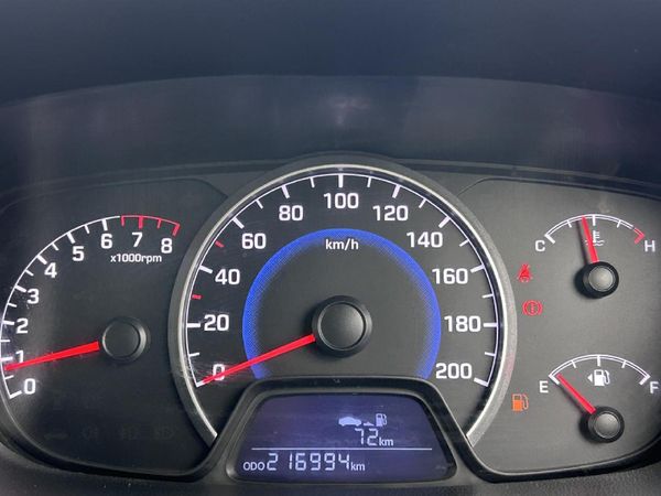 2016-Hyundai-Grand-i10-125-Motion image:9