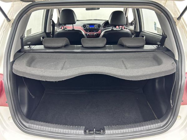 2016-Hyundai-Grand-i10-125-Motion image:12