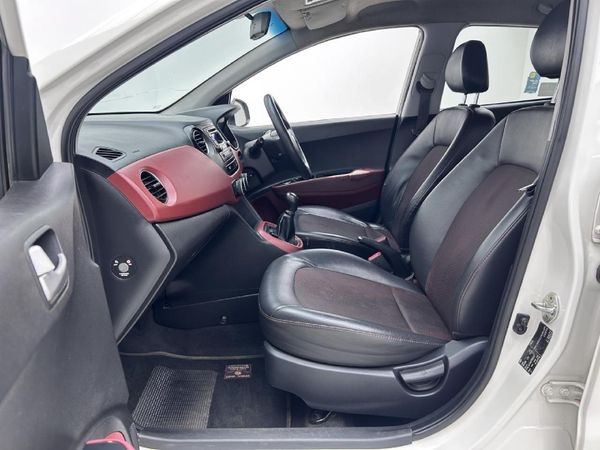 2016-Hyundai-Grand-i10-125-Motion image:6