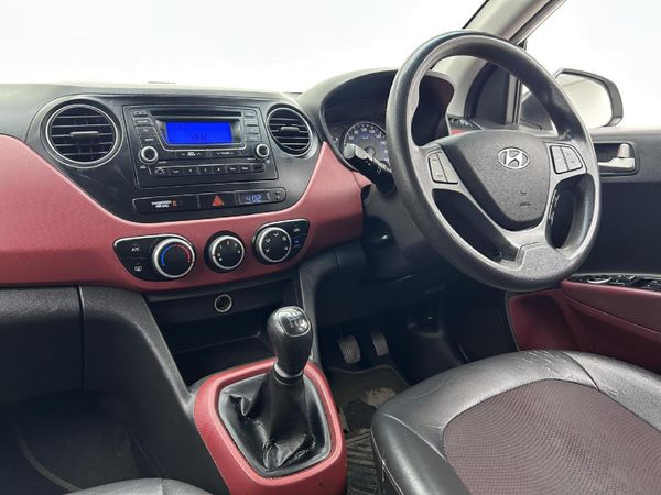 2016-Hyundai-Grand-i10-125-Motion image:7