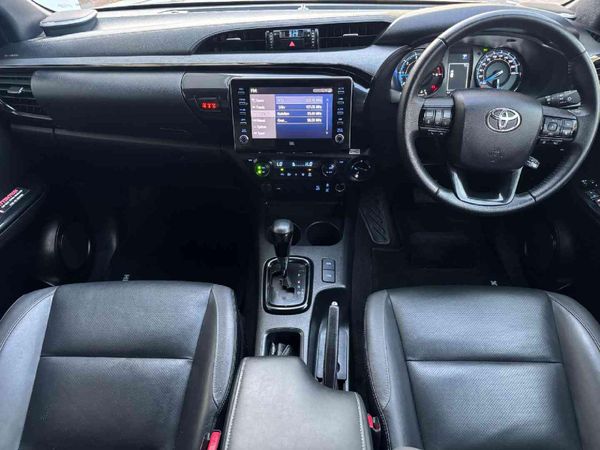 2025-Toyota-Hilux-28-GD-6-Raised-Body-Legend-4x4-Auto-Double-Cab image:6
