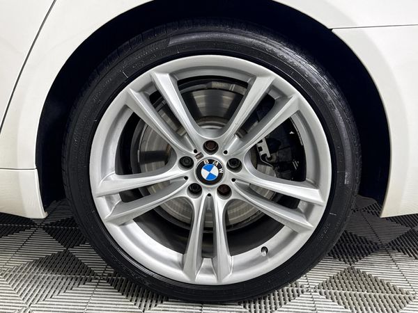 2013-BMW-7-Series-750i-M-Sport image:6