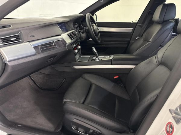 2013-BMW-7-Series-750i-M-Sport image:7