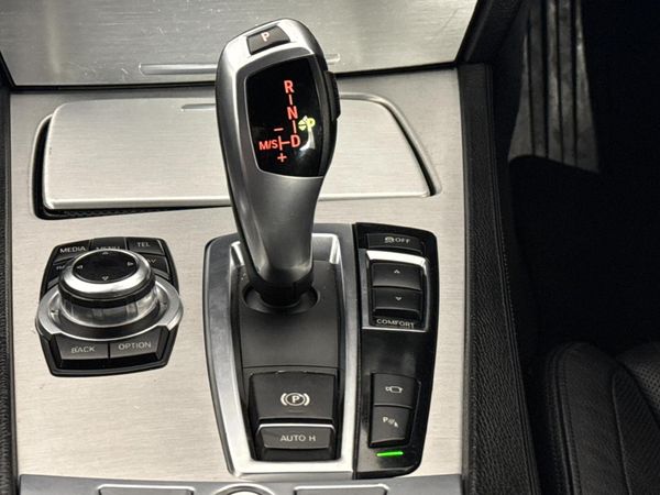 2013-BMW-7-Series-750i-M-Sport image:8