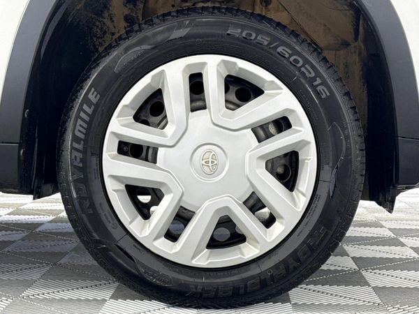 2023-Toyota-Urban-Cruiser-15-Xi image:5