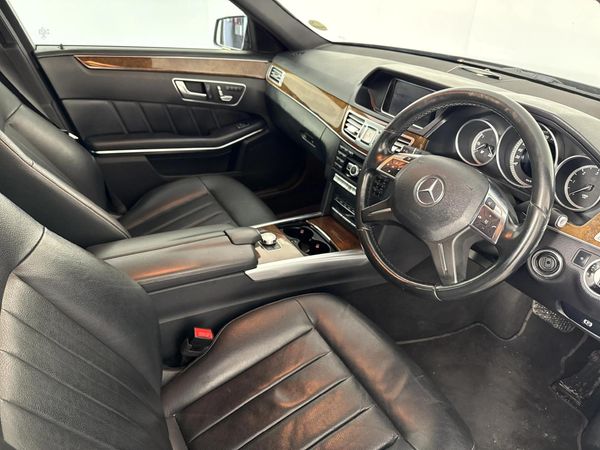 2015-Mercedes-Benz-E-Class-E-300-Bluetec-Hybrid image:9
