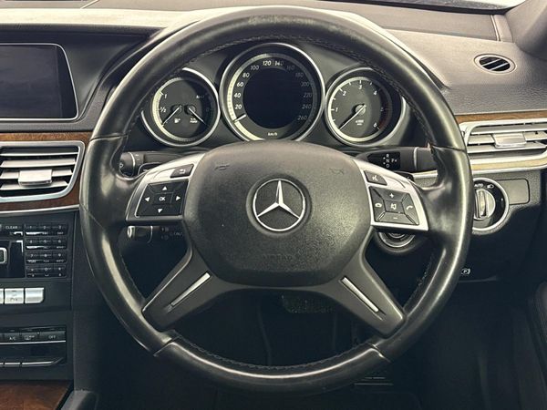 2015-Mercedes-Benz-E-Class-E-300-Bluetec-Hybrid image:10