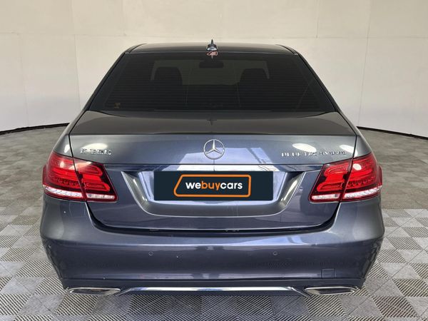 2015-Mercedes-Benz-E-Class-E-300-Bluetec-Hybrid image:16
