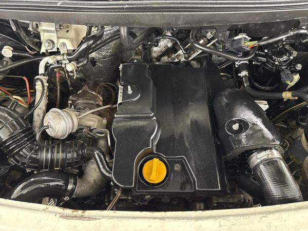2018-Mahindra-TUV-300-15-TD-7-seat image:12