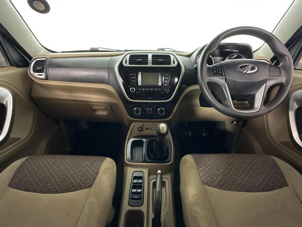 2018-Mahindra-TUV-300-15-TD-7-seat image:1