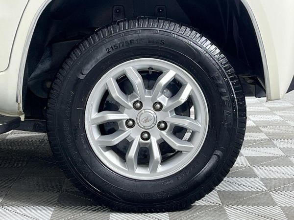 2018-Mahindra-TUV-300-15-TD-7-seat image:6