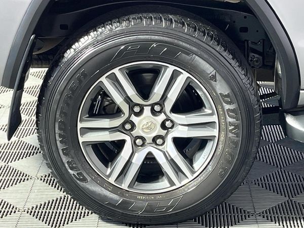 2022-Toyota-Fortuner-28-GD-6-Raised-Body-Auto image:7