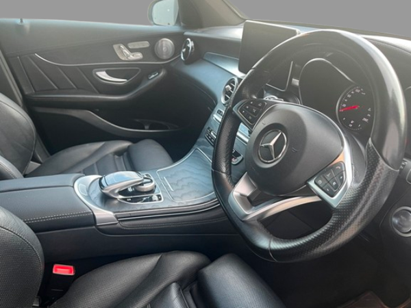 2018-Mercedes-Benz-GLC-Coupe-350d-AMG image:6