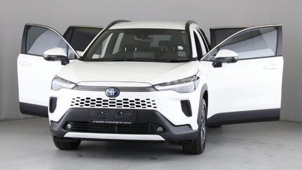 2025-Toyota-Corolla-Cross-18-XR-Hybrid image:9