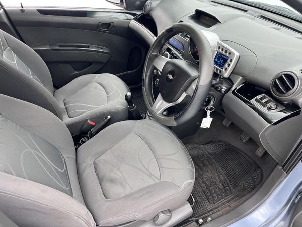 2010-Chevrolet-Spark-12-LS image:14