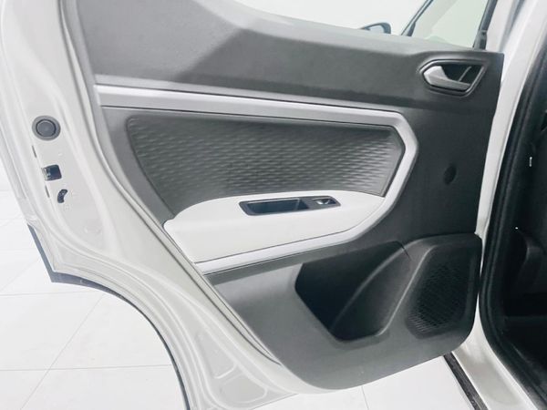 2026-Renault-Kiger-10T-Intens-Auto image:7