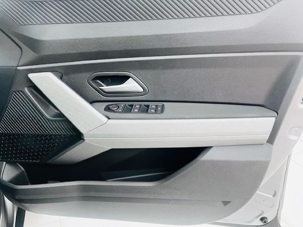 2026-Renault-Duster-13T-Intens-EDC image:19