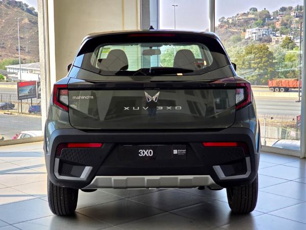 2026-Mahindra-XUV-3XO-12T-MX2-Auto image:18