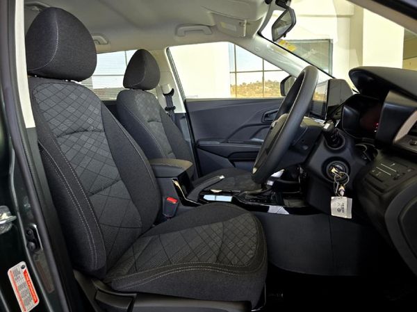 2026-Mahindra-XUV-3XO-12T-MX2-Auto image:1