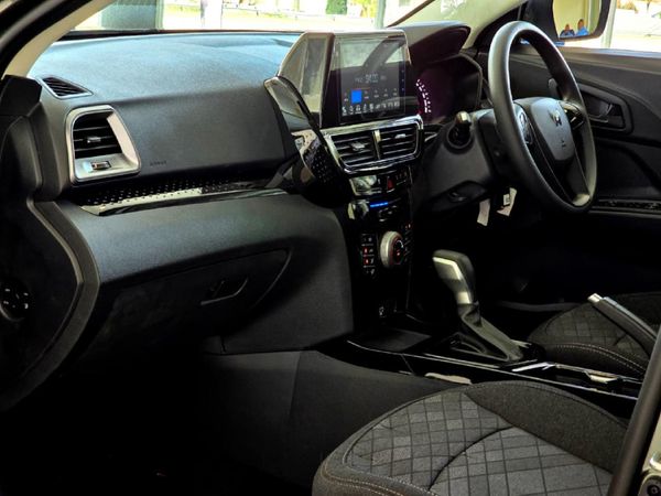 2026-Mahindra-XUV-3XO-12T-MX2-Auto image:2