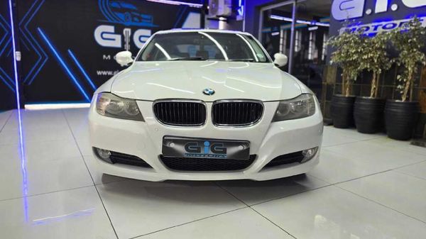 2011-BMW-3-Series-320i-Auto image:2