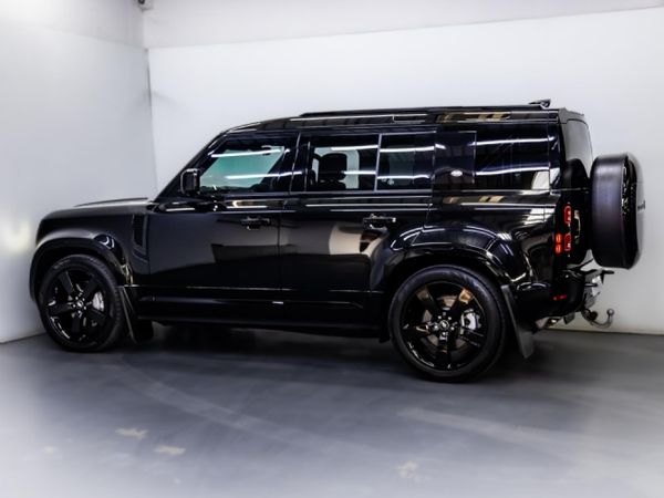 2024-Land-Rover-Defender-110-D300-HSE-X-Dynamic image:7