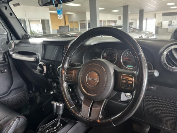 2012-Jeep-Wrangler-Unlimited-Sahara-36-V6-Auto image:10