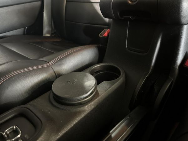 2012-Jeep-Wrangler-Unlimited-Sahara-36-V6-Auto image:18